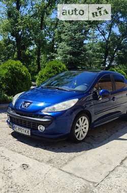 Хэтчбек Peugeot 207 2008 в Новом Роздоле