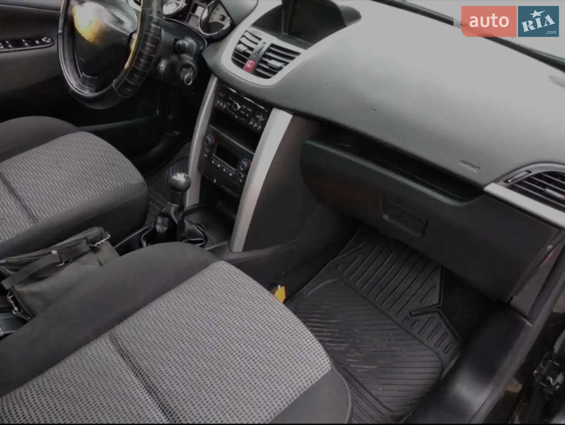 2010 Peugeot 207 - мініатюра 2