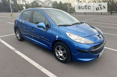 Хэтчбек Peugeot 207 2006 в Киеве