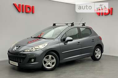 Хэтчбек Peugeot 207 2010 в Киеве