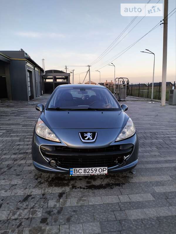 Хетчбек Peugeot 207 2008 в Львові