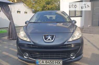 Хетчбек Peugeot 207 2008 в Умані