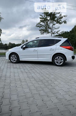 Универсал Peugeot 207 2007 в Городке