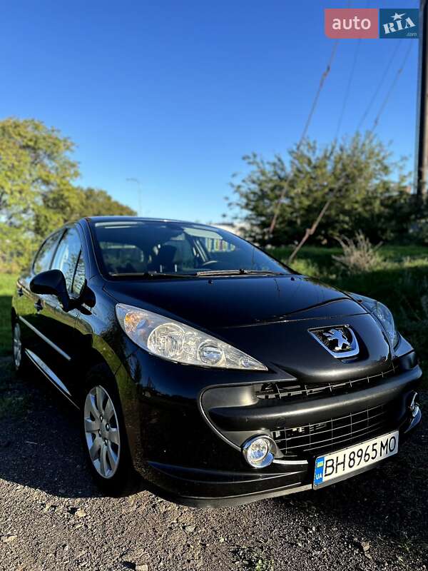 Хэтчбек Peugeot 207 2009 в Одессе