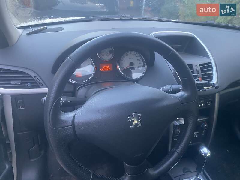 Хэтчбек Peugeot 207 2012 в Днепре