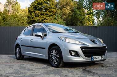 Хэтчбек Peugeot 207 2010 в Тернополе