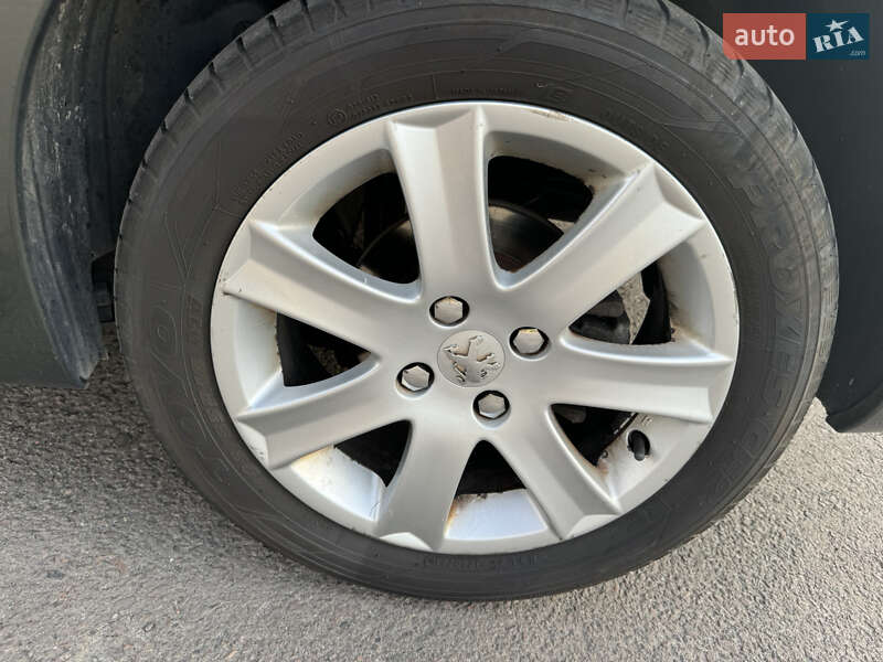 Хэтчбек Peugeot 207 2008 в Шептицькому