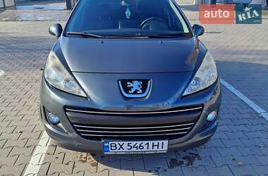 Хетчбек Peugeot 207 2010 в Волочиську