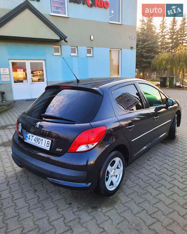 Хетчбек Peugeot 207 2012 в Івано-Франківську