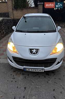 Peugeot 207 2011 Peugeot 207 2011