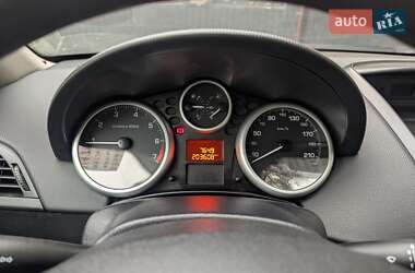 Хэтчбек Peugeot 207 2010 в 