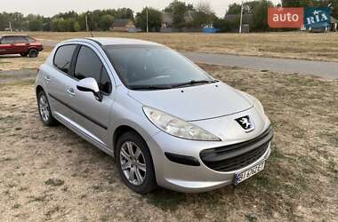 Хэтчбек Peugeot 207 2006 в Заводском