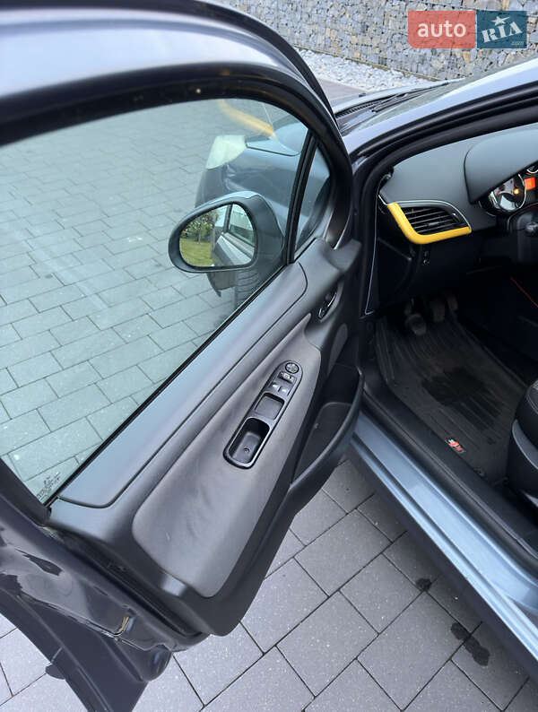 Универсал Peugeot 207 2010 в Мукачево