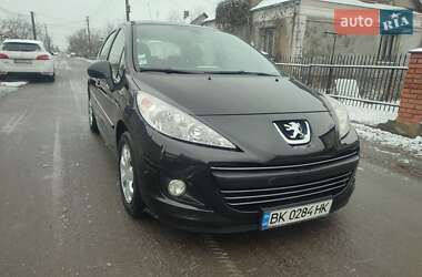 Хетчбек Peugeot 207 2010 в Дубні