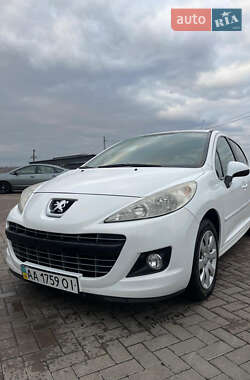 Хетчбек Peugeot 207 2012 в Бучі