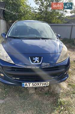 Хетчбек Peugeot 207 2008 в Яремчі