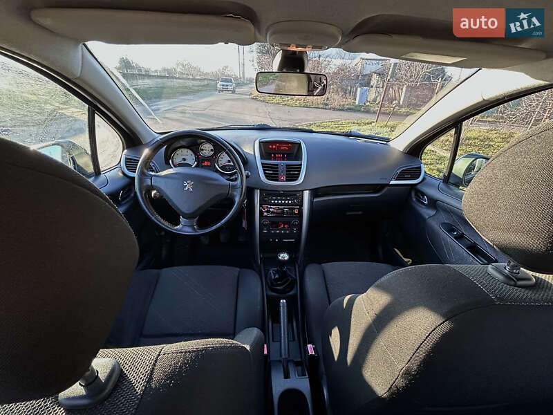 Хэтчбек Peugeot 207 2009 в Одессе