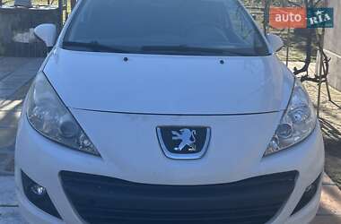 Хетчбек Peugeot 207 2010 в Дніпрі