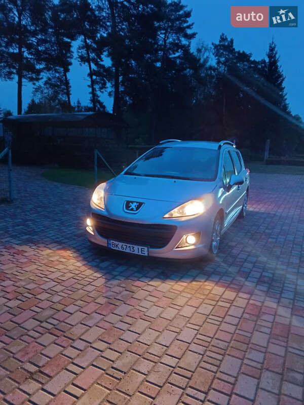 Универсал Peugeot 207 2011 в Ровно