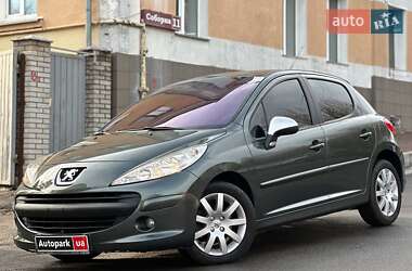 Хэтчбек Peugeot 207 2006 в Виннице