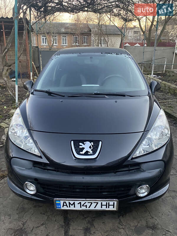 Хетчбек Peugeot 207 2009 в Бердичеві