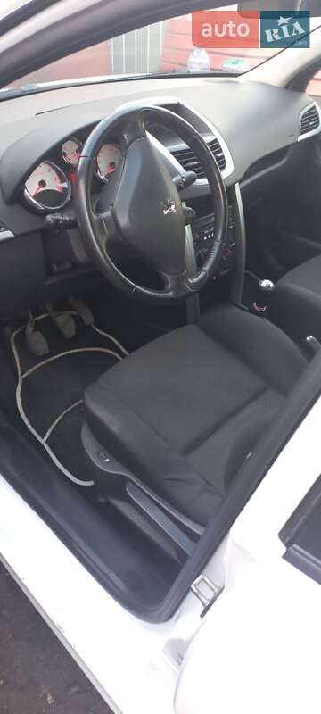 Хэтчбек Peugeot 207 2007 в Баштанке
