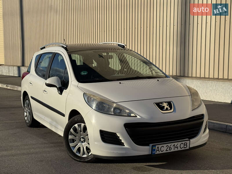 Универсал Peugeot 207 2010 в Полтаве