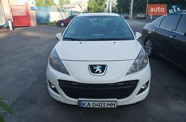 Хэтчбек Peugeot 207 2011 в Киеве