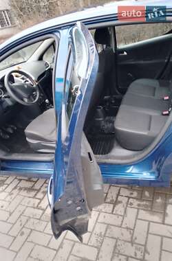 Хэтчбек Peugeot 207 2010 в 