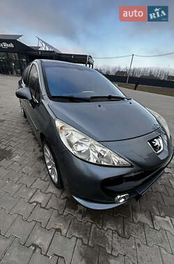 Хетчбек Peugeot 207 2008 в Чернівцях