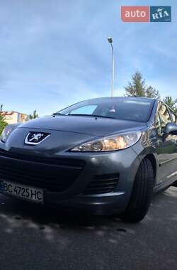 Хэтчбек Peugeot 207 2011 в 