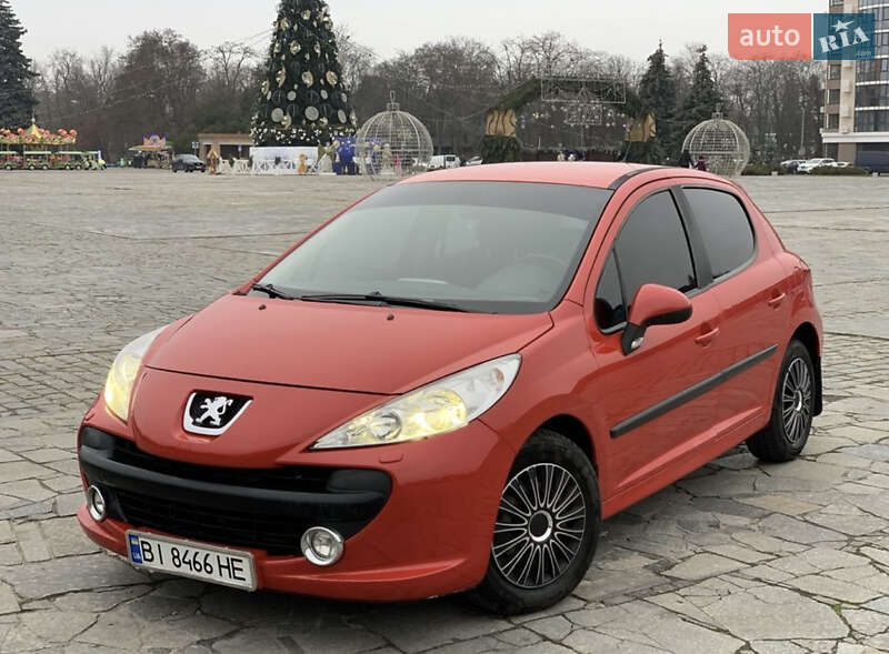 Хэтчбек Peugeot 207 2008 в Кременчуге