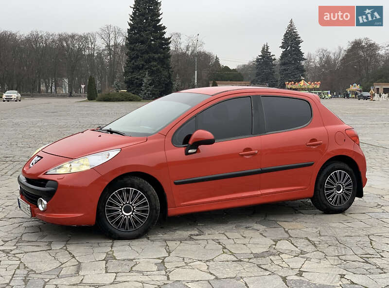 Хэтчбек Peugeot 207 2008 в Кременчуге