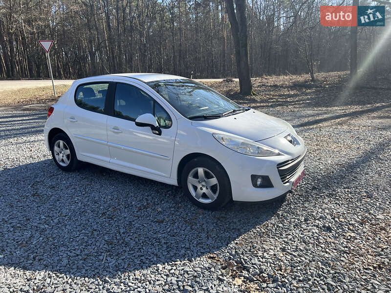Peugeot 207 2010