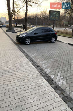 Хетчбек Peugeot 207 2010 в Броварах