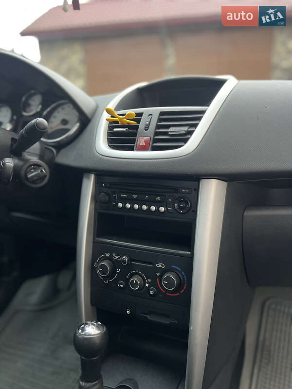 Хэтчбек Peugeot 207 2011 в Львове фото 16 Хэтчбек Peugeot 207 2011 в Львове
