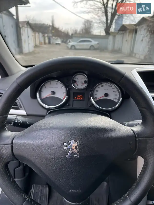 Peugeot 207 2011