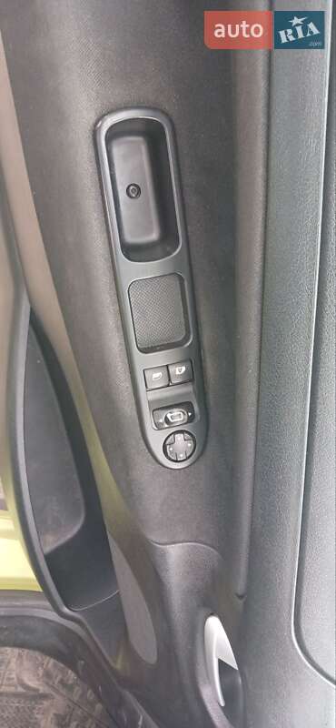 Хетчбек Peugeot 207 2008 в Києві