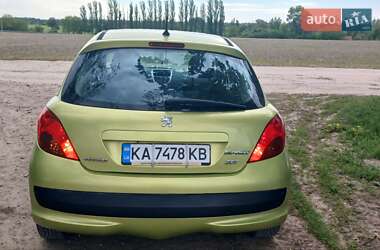Хэтчбек Peugeot 207 2008 в 