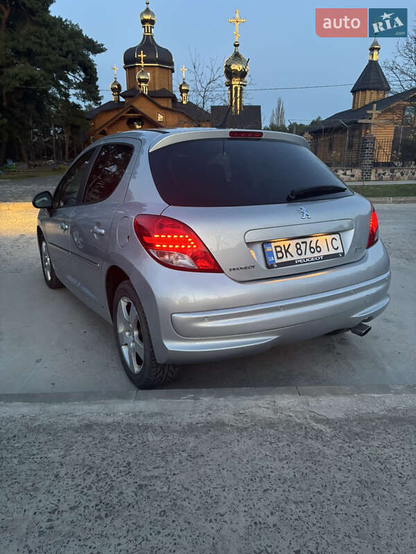 Хетчбек Peugeot 207 2009 в Вараші фото 25 Хетчбек Peugeot 207 2009 в Вараші