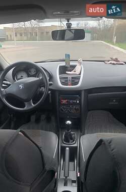 Хэтчбек Peugeot 207 2006 в Новой Одессе