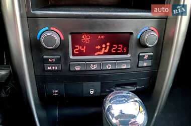 Хэтчбек Peugeot 207 2012 в 
