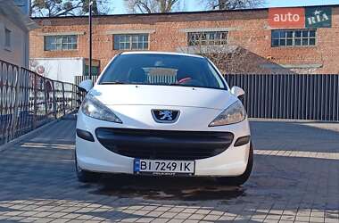 Хетчбек Peugeot 207 2008 в 