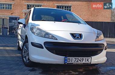 Хетчбек Peugeot 207 2008 в 