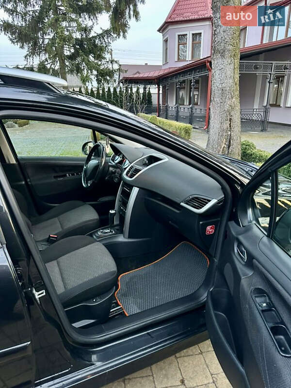 Универсал Peugeot 207 2009 в Новояворовске