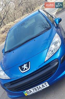 Хэтчбек Peugeot 207 2006 в 