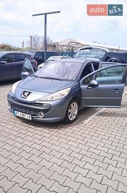 Хэтчбек Peugeot 207 2007 в 