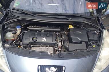 Хэтчбек Peugeot 207 2007 в 