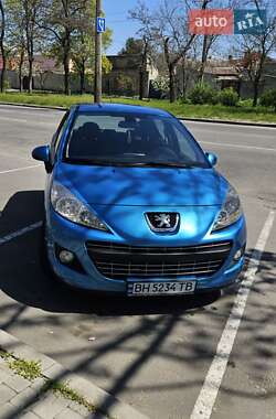 Хэтчбек Peugeot 207 2011 в 