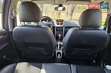Хэтчбек Peugeot 207 2011 в 
